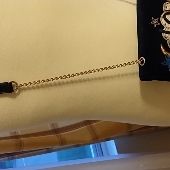 Olivia Miller Purse "Love" - Picture 3 of 8